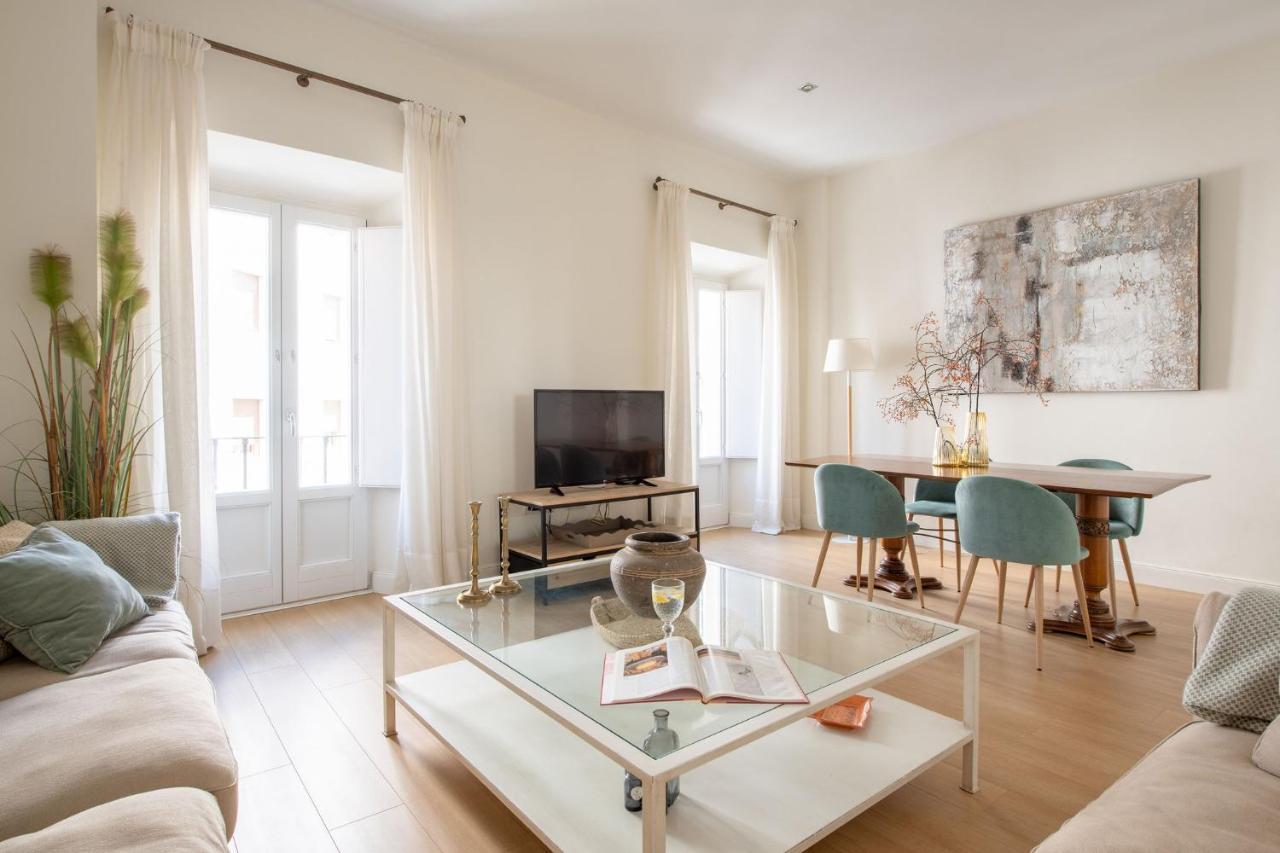Plaza Nueva 2 Bedrooms & 2 Bathrooms إشبيلية المظهر الخارجي الصورة