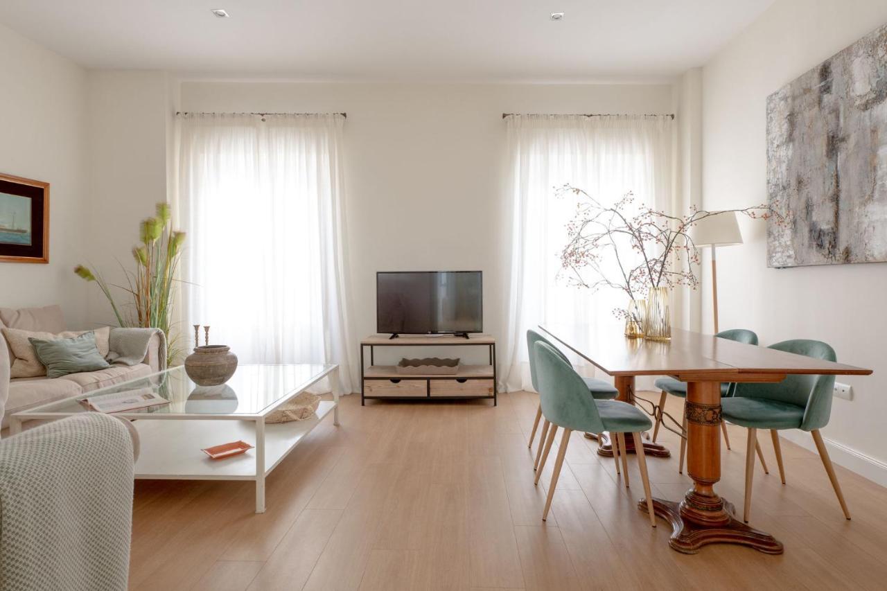 Plaza Nueva 2 Bedrooms & 2 Bathrooms إشبيلية المظهر الخارجي الصورة